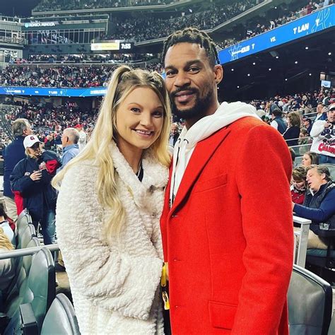 Byron buxton wife - Age: 29 Follow Watch Story Summary Stats News Charts Awards Shop Byron Keiron Buxton Nickname: Buck Born: 12/18/1993 in Baxley, GA Draft: 2012, Minnesota Twins, Round: 1, Overall Pick: 2 High School: Appling County, Baxley, GA Debut: 6/14/2015 Follow Twins Follow: View More Bio Info + Status: Active Next Game: News 10/13/2023 at 6:50 PM